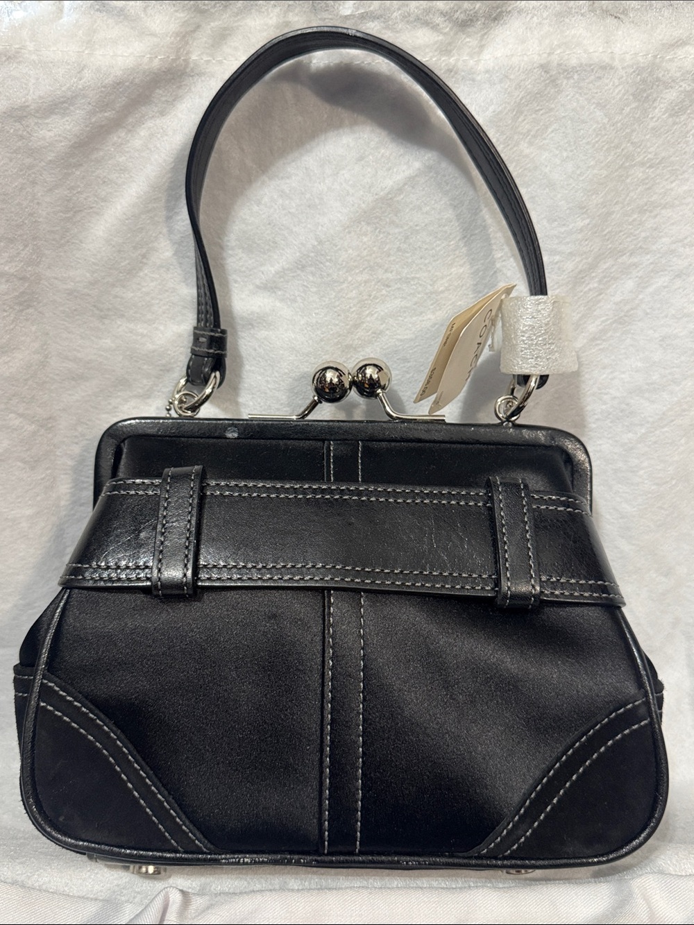 Coach Madison kiss-lock purse - Picture 4 of 16